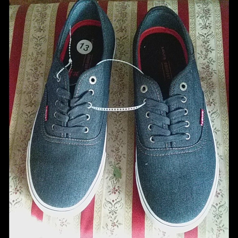 Levi Tennis Shoes